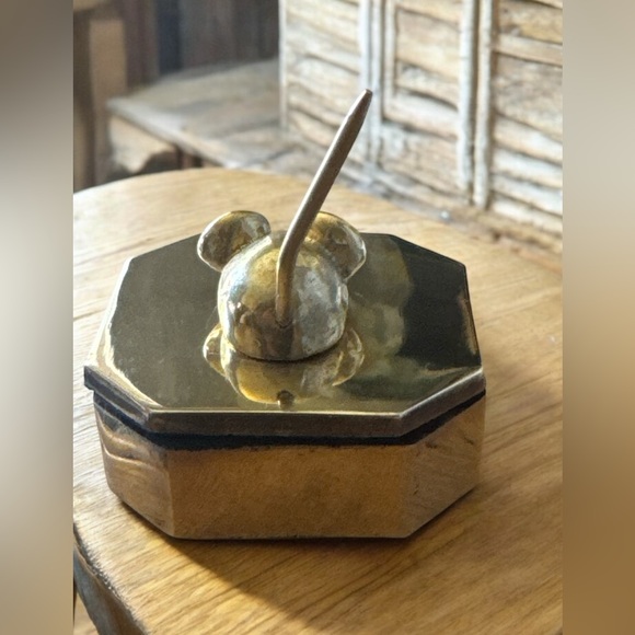 Vintage brass matches box strike anywhere mouse a top - Picture 5 of 5